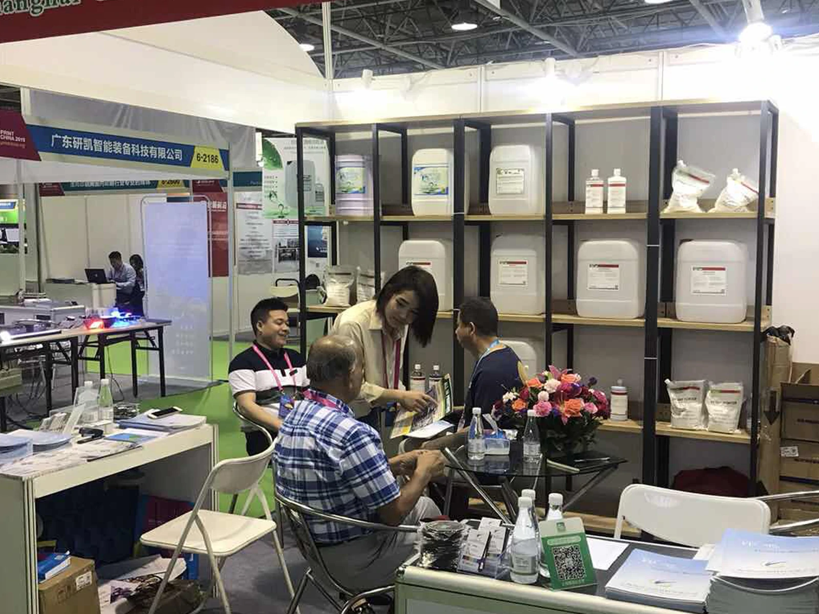 PrintBar (Shanghai Chenjie) at Print China 2019 Dongguan: High-quality offset printing consumables and fountain solution display at the trade show.